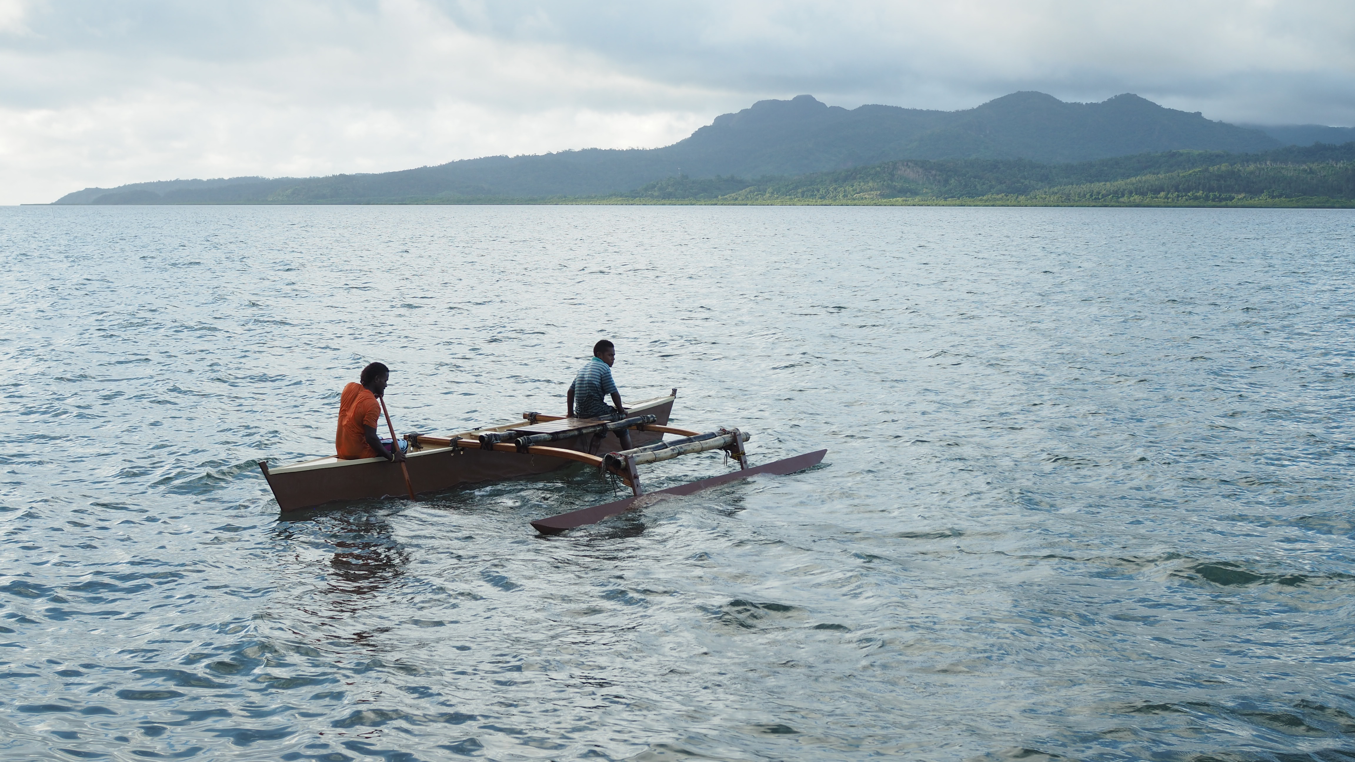 Camakau or outrigger traditional canoe in Moturiki thanks to a partnership with the  Uto Ni Yalo Trust
